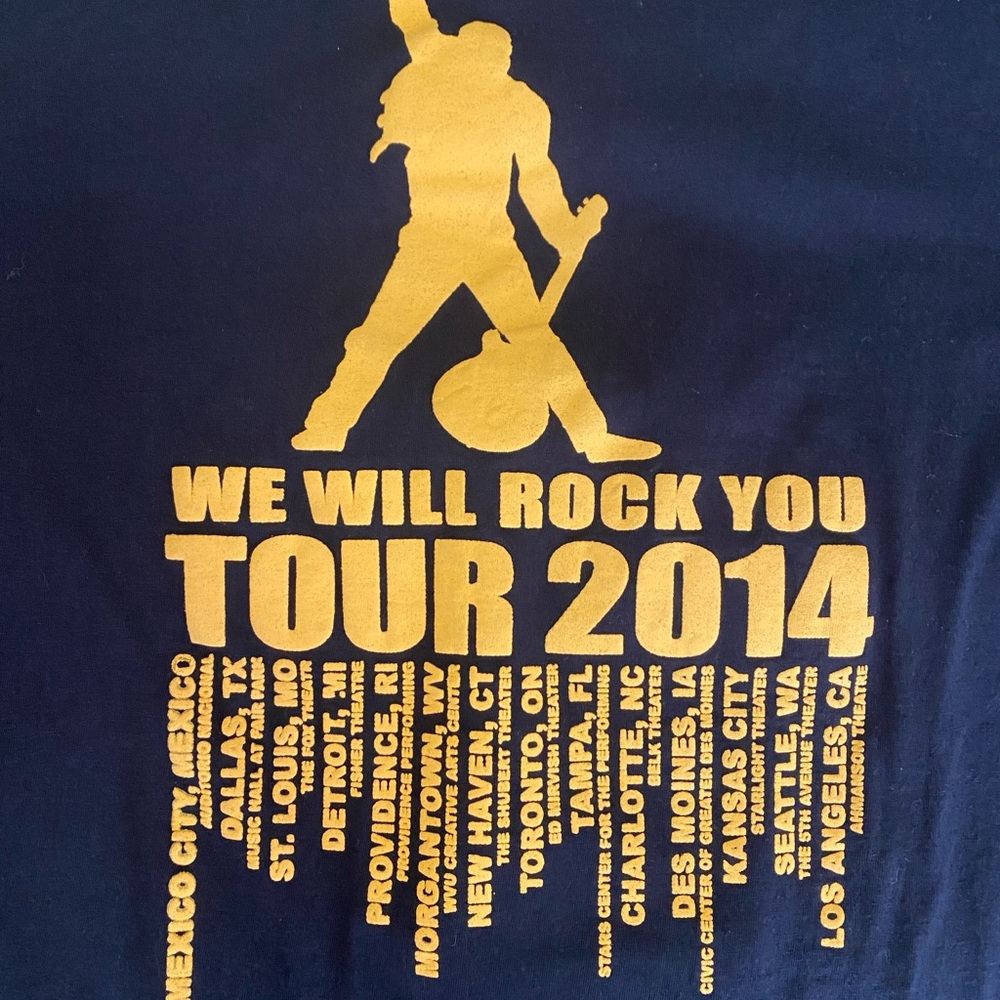 2014 We Will Rock You Tour T Shirt - Picture 4 of 5